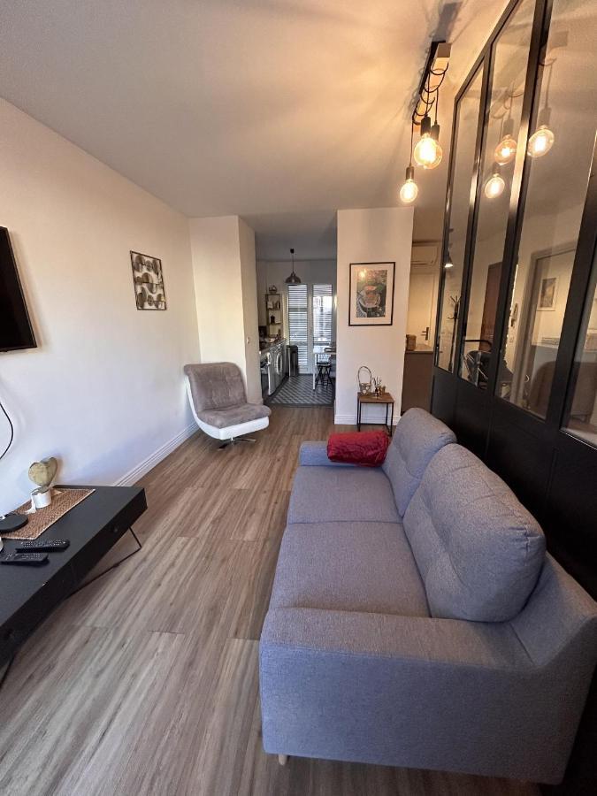 Le Verlaine, Studio En Centre Ville A Deux Minutes Des Plages Menton Exterior foto