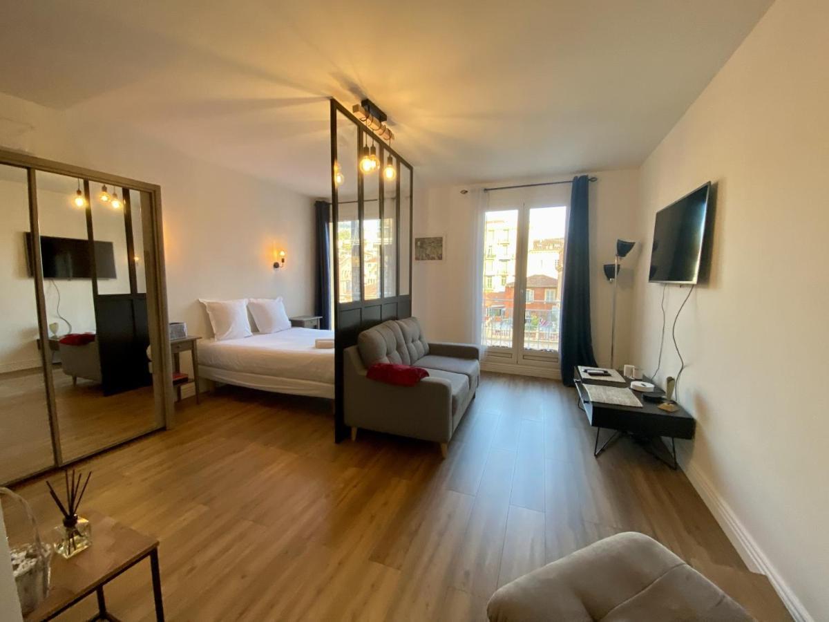 Le Verlaine, Studio En Centre Ville A Deux Minutes Des Plages Menton Exterior foto